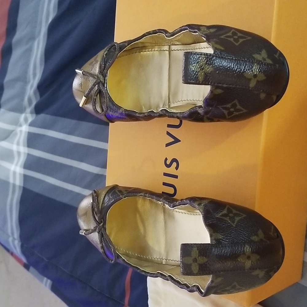Louis Vuitton Flirty flats